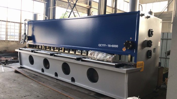 QC11Y-16x6000  Hydraulic Guillotine Shearing Machine